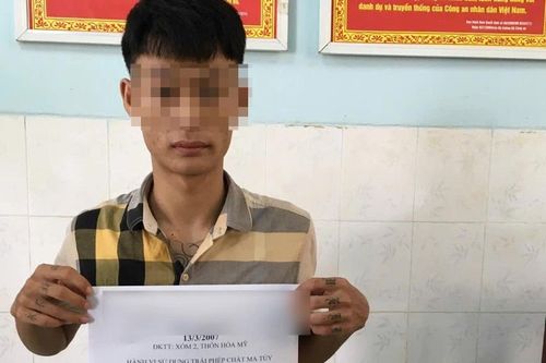 Công an xã Bình Hiệp xử lý 2 đối tượng sử dụng trái phép chất ma túy
