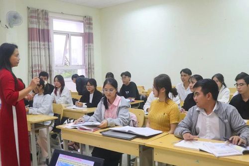 Tuyển sinh ngành trọng điểm, đón đầu xu hướng