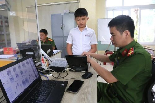 Cấp căn cước, định danh điện tử mức 2 xuyên suốt thứ bảy và chủ nhật
