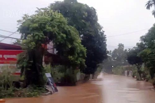 Mưa lũ gây ngập úng, sạt lở nhiều tuyến quốc lộ và tỉnh lộ trên địa bàn tỉnh Lào Cai