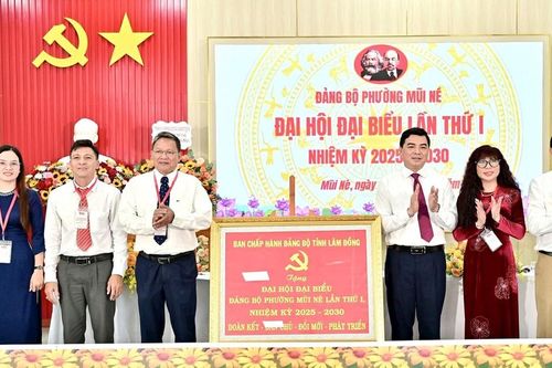 Xây dựng thương hiệu 'Mũi Né xanh - Thân thiện - Văn minh - Hiện đại'