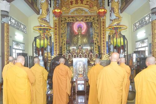 Chư Tăng trường hạ chùa Pháp Thành Bố-tát trong mùa An cư kiết hạ