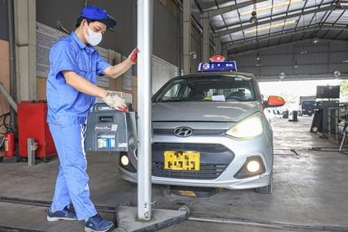 Tăng cường hướng dẫn đổi đăng ký xe theo biển số, tạo thuận lợi trong đăng kiểm