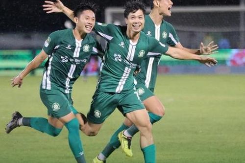 Công Phượng cùng đồng đội giành vé dự V-League 2025–2026