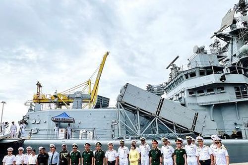 Tàu Hải quân Ấn Độ thăm xã giao thành phố Đà Nẵng