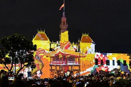 TP Hồ Chí Minh kiên quyết xử lý nghiêm mọi hành vi ép giá, lừa đảo du khách