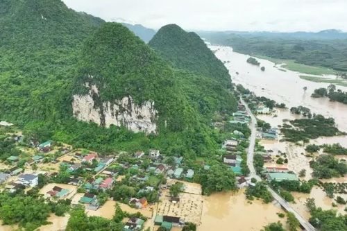 Quốc lộ 7A bị ngập đoạn qua Nghệ An