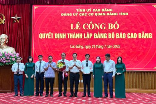 Công bố quyết định thành lập Đảng bộ Báo Cao Bằng