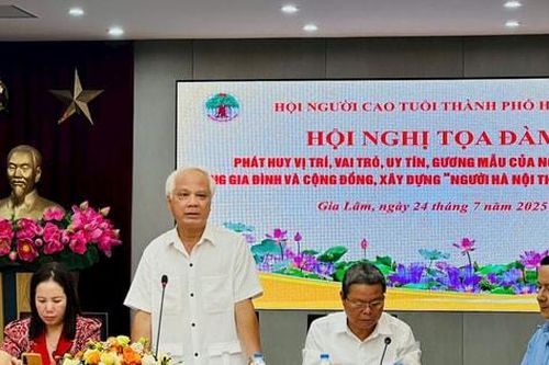 Phát huy vai trò của người cao tuổi xây dựng 'Người Hà Nội thanh lịch văn minh'
