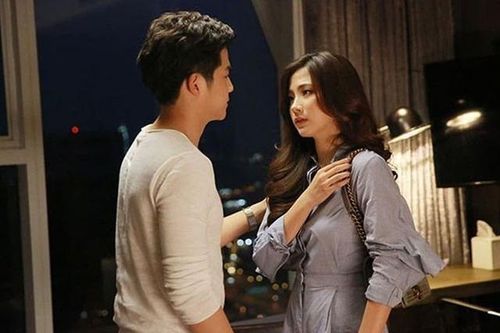 Bố mẹ già đau ốm, con cái ở xa không về chăm sóc được: Nghe vợ nói một câu, tôi muốn khóc!