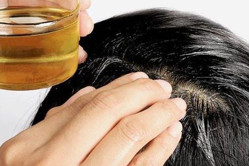 Muốn tóc không bị khô xơ, gãy rụng, hãy dùng ngay thứ bán đầy chợ Việt này, đảm bảo tóc đẹp óng mượt như đi tiệm