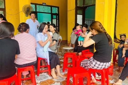 Hộ sinh là cầu nối bền vững trong chăm sóc dinh dưỡng 1.000 ngày đầu đời tại vùng dân tộc thiểu số