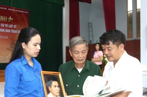 Câu chuyện xúc động 'bước ra' từ kỷ vật của Anh hùng liệt sĩ Trần Văn Dần