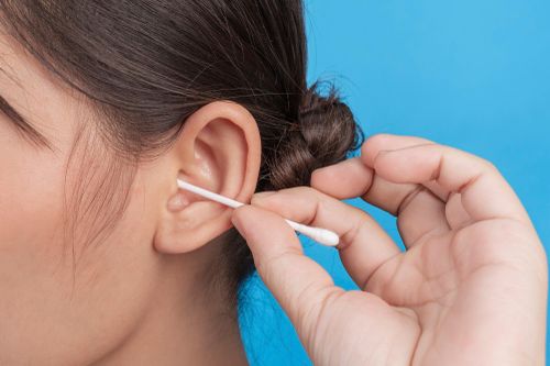 Suýt điếc vĩnh viễn vì thói quen nhiều người có