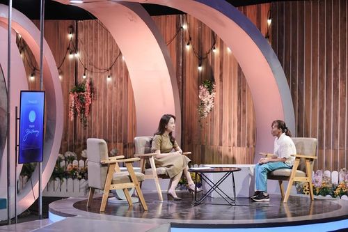 Người phụ nữ khuyết tật và hành trình 'dệt' yêu thương