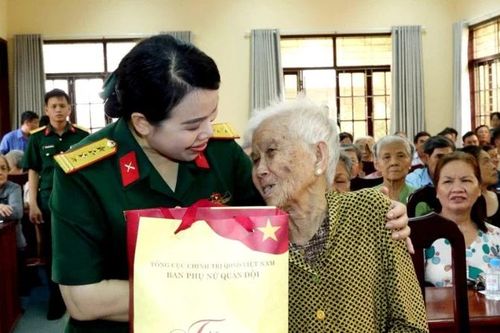 Ban Phụ nữ Quân đội tổ chức hành trình tri ân tại Vĩnh Long, Đồng Tháp, An Giang