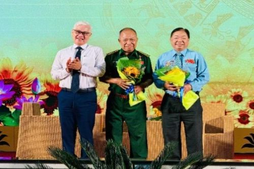 Biết ơn và ý thức rõ niềm tự hào!