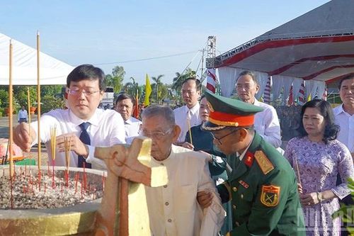 Đồng Tháp: Truy điệu, an táng 43 hài cốt liệt sĩ