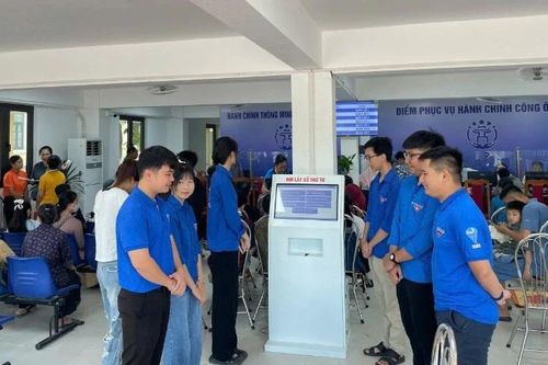 Hà Nội triển khai Chiến dịch 45 ngày đêm hỗ trợ chuyển đổi số tại 126 xã, phường