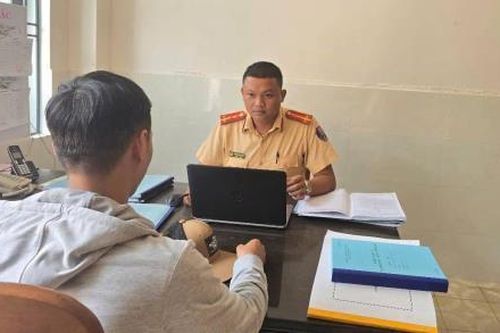 Xử lý tài xế dừng ẩu