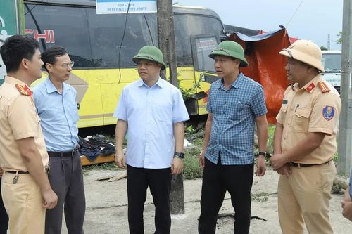 Sớm điều tra, làm rõ nguyên nhân vụ tai nạn làm 10 người tử vong ở Hà Tĩnh