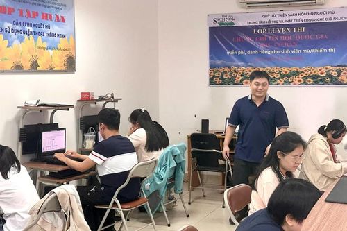 Thư viện sách nói Hướng Dương dành cho người mù có giám đốc mới