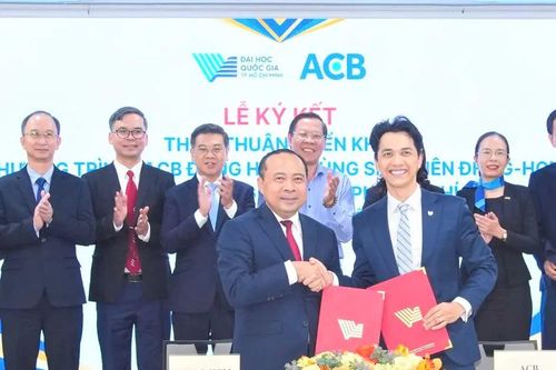 ACB tài trợ 50 tỷ đồng cho sinh viên ĐHQG TPHCM vay với lãi suất 2%