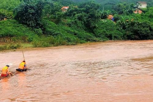 Tìm thấy cháu bé bị lũ cuốn trôi ở Quảng Ninh