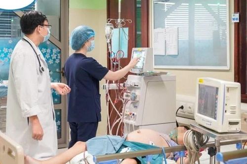 Trẻ 13 tuổi nguy kịch vì dùng thuốc nam trị hội chứng thận hư