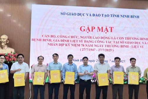 Ninh Bình: Phát huy tinh thần của cha ông trong xây dựng và bảo vệ Tổ quốc