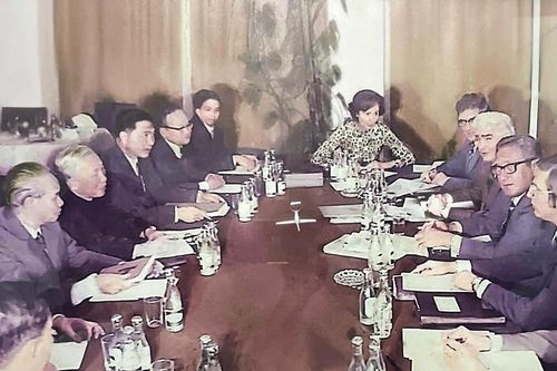 Ảnh tư liệu quý: Đồng chí Phan Hiền trong hoạt động ngoại giao