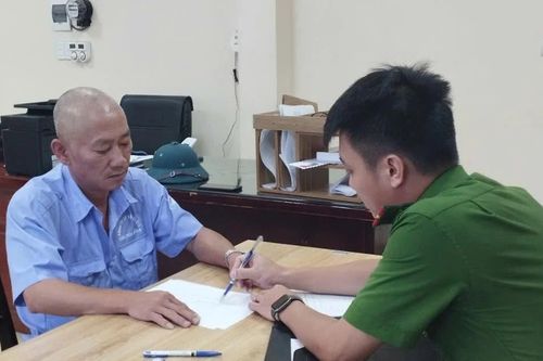 Tạm giữ hình sự lái xe buýt gây tai nạn khiến cặp vợ chồng tử vong