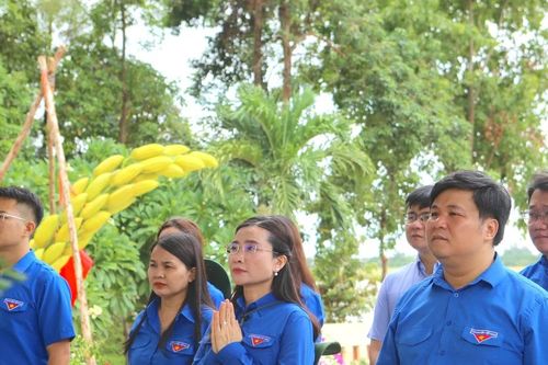 Hoạt động tri ân của Trung ương Đoàn trên 'đất lửa' Quảng Trị