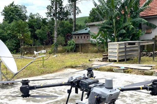 Viettel dùng máy bay không người lái phát sóng di động tại vùng lũ