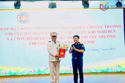 Quảng Ninh có tân Chi cục trưởng Chi cục Hải quan khu vực VIII