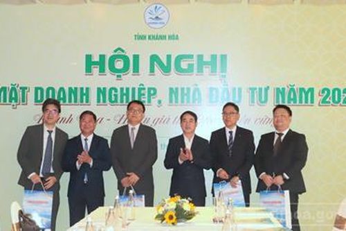 Khánh Hòa gặp gỡ doanh nghiệp, mở cửa đầu tư