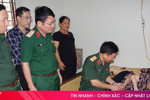 Quân khu 4, các LLVT Hà Tĩnh tri ân anh hùng liệt sỹ, gia đình chính sách