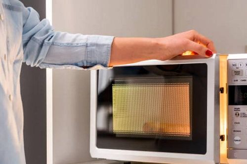 11 sai lầm khi sử dụng lò vi sóng mà bạn cần phải tránh