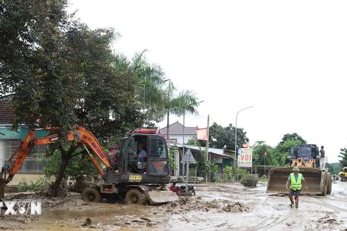 Nghệ An nỗ lực thông tuyến Quốc lộ 7 đến tâm lũ Tương Dương, Mường Xén