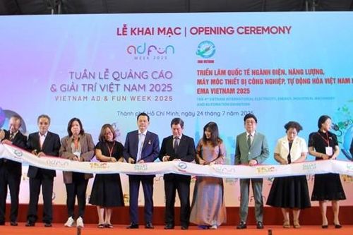 Quảng cáo trở thành 'trụ cột mềm' trong công nghiệp văn hóa Việt Nam