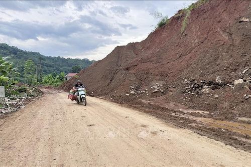 Đề phòng thời tiết nguy hiểm trên đất liền và trên biển