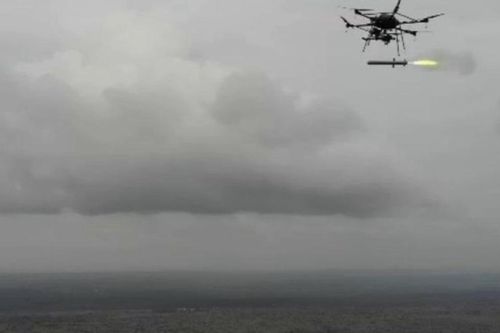 Ấn Độ phóng thử thành công tên lửa dẫn đường chính xác từ UAV