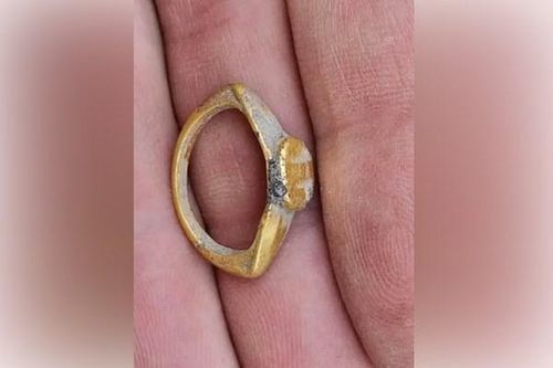 Israel phát hiện nhẫn vàng 2.000 năm tuổi tại công viên quốc gia