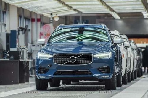 Volvo tạm dừng bán xe tại Mỹ vì thuế nhập khẩu