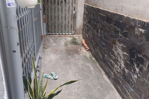 Phát hiện thi thể người phụ nữ giấu kín trong vali bốc mùi