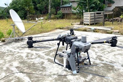 Viettel mở sóng toàn mạng, triển khai drone cứu trợ vùng lũ Nghệ An