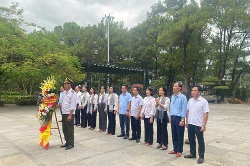 Tháng Bảy về, tỏa sáng nghĩa tri ân