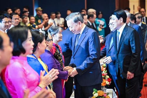 'Uống nước nhớ nguồn', sáng mãi ngọn lửa tri ân
