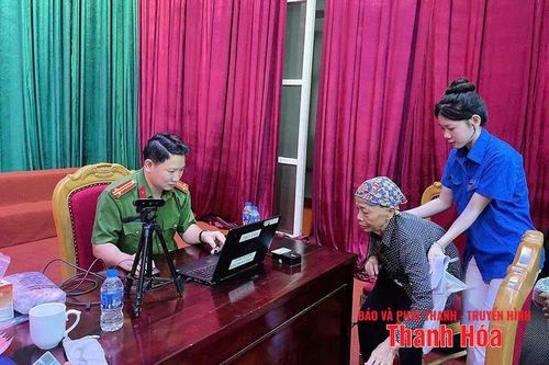Tuổi trẻ với công tác 'Đền ơn đáp nghĩa'