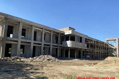 Cát nguyên liệu khan hiếm - doanh nghiệp xây dựng và người dân gặp khó